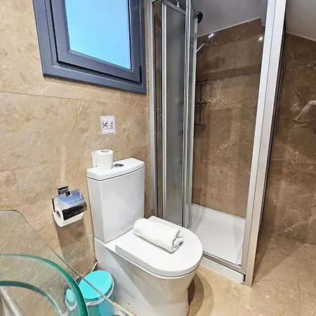 Dios Ponte Finikoudes Beachfront Tatil Evi *