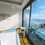 Dios Ponte Finikoudes Beachfront Feriehus Larnaca