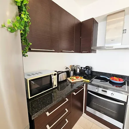 Case de vacanță Dios Ponte Finikoudes Beachfront *