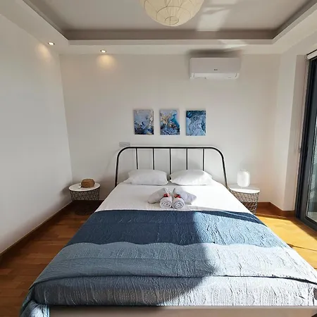 Dios Ponte Finikoudes Beachfront * Larnaca