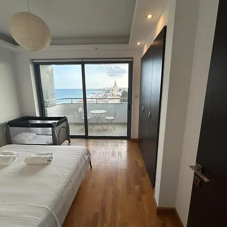 Dios Ponte Finikoudes Beachfront * Ларнака