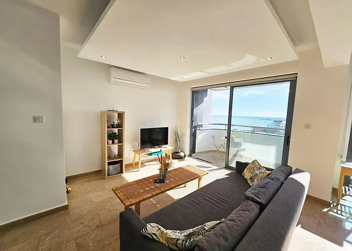 Feriehus Dios Ponte Finikoudes Beachfront *