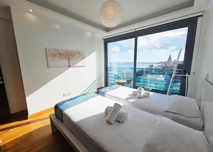 Prázdninový dům Dios Ponte Finikoudes Beachfront