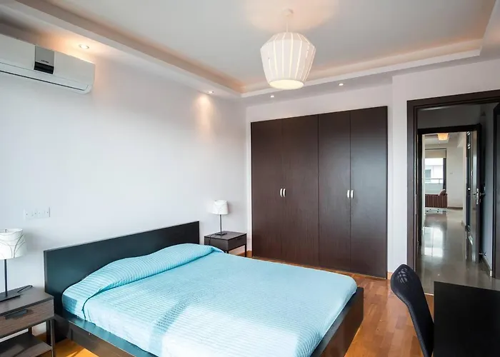 Feriehus Dios Ponte Finikoudes Beachfront *