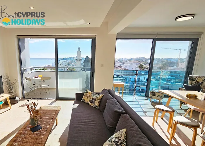 Feriehus Dios Ponte Finikoudes Beachfront